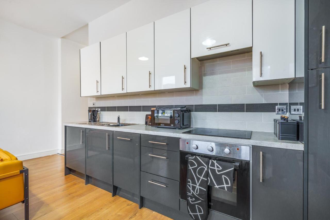 Spacious City Centre Apartment - Sleeps 8 Liverpool Kültér fotó