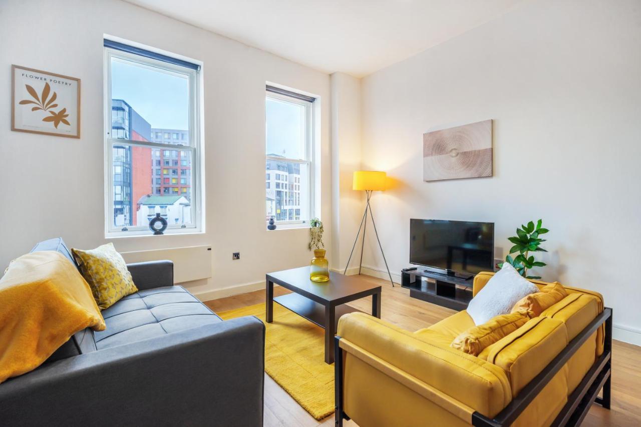 Spacious City Centre Apartment - Sleeps 8 Liverpool Kültér fotó